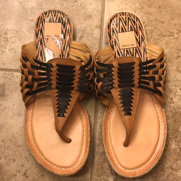 Dolce Vita Shoes - Dolce vita sandals!